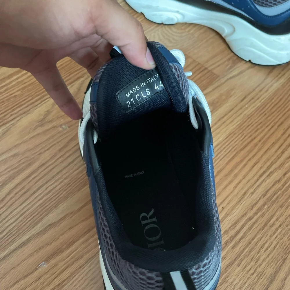 Shoes used - Picture 2 of 5